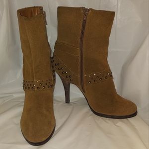 A.N.A.  A New Approach brown suede ankle boot sz 8 m